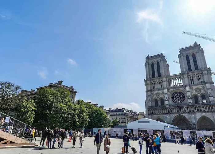 Spacious Loft Saint Michel *