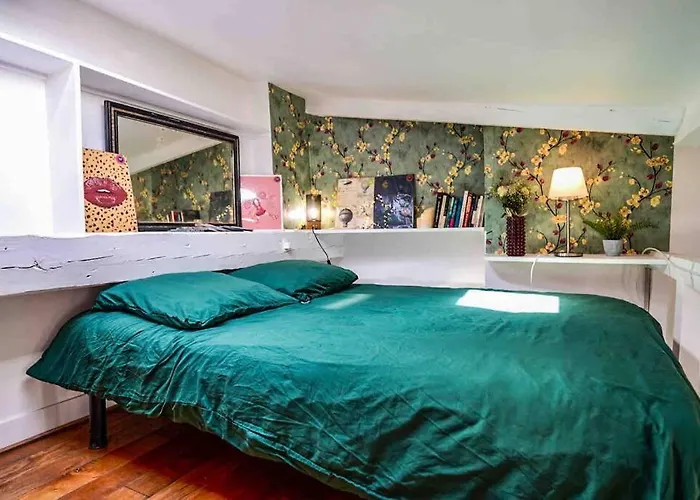 Spacious Loft Saint Michel